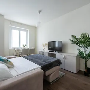 We - Santa Sofia House, Duomo Apartamento