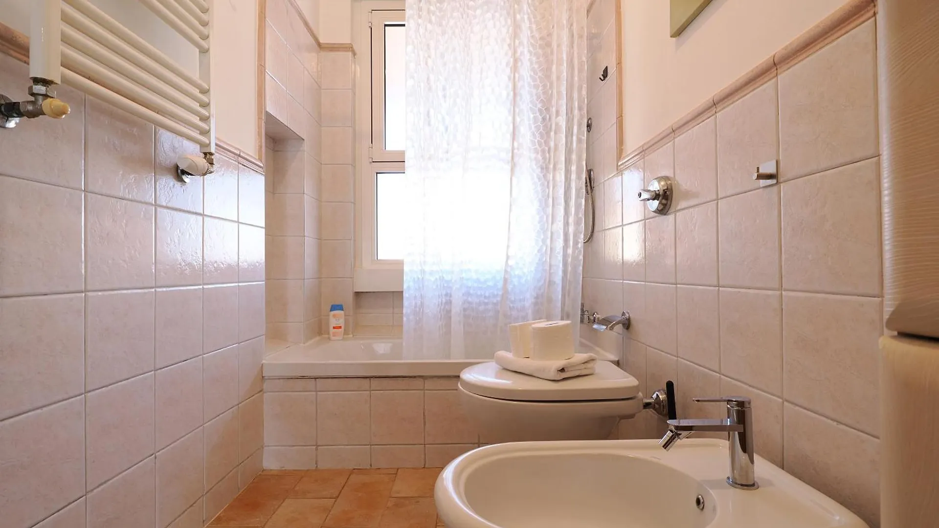 Apartamento Primopiano - Semplicita Milán 0*,  Italia